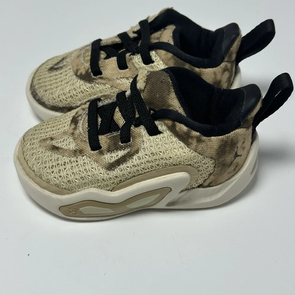 Jordan Tatum 1 Shoes Toddler Sz 4cBeige Black Athletic Slip On Trainers Sneakers